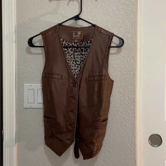 Brown Leather Vest: women’s size Medium - Picture 1 of 3